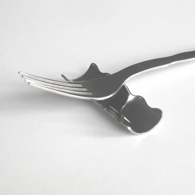 Wavy Stainless Steel Cutlery Rest